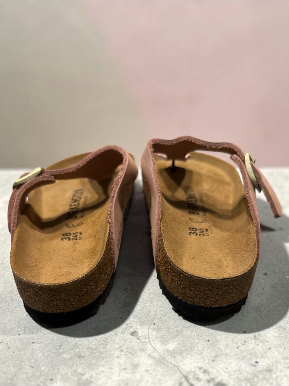 Birkenstock Gizeh Thong Sandals in Blush Pink - Picture 5 of 8